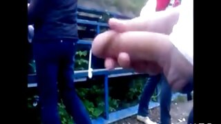 Nerdy टीन चिक Ava Taylor घाणेरड्या अश्लील व्हिडिओमध्ये बोटे पकडते
